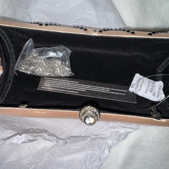 Satin and beaded clutch BNWT - Picture 2 of 7